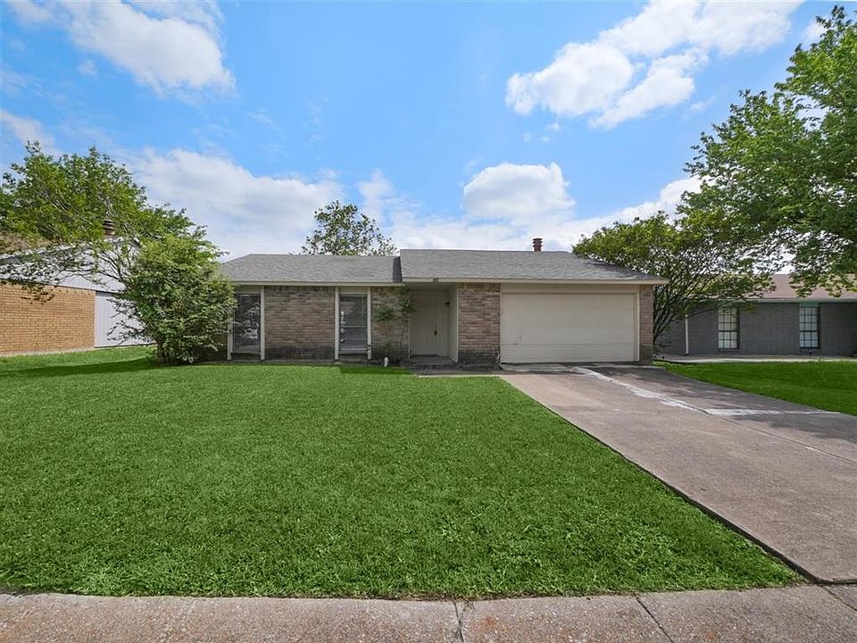 1st image of 324 Rockcrest Dr