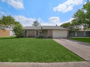324 Rockcrest Dr, Mesquite, TX 75150