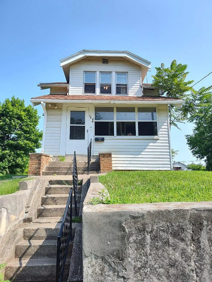 1766 Macomber St photo 1
