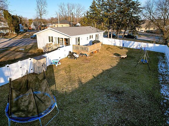 4th image of 818 East State Street