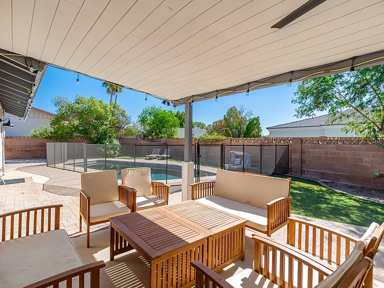 2027 E Glendale Ave — Photo 38