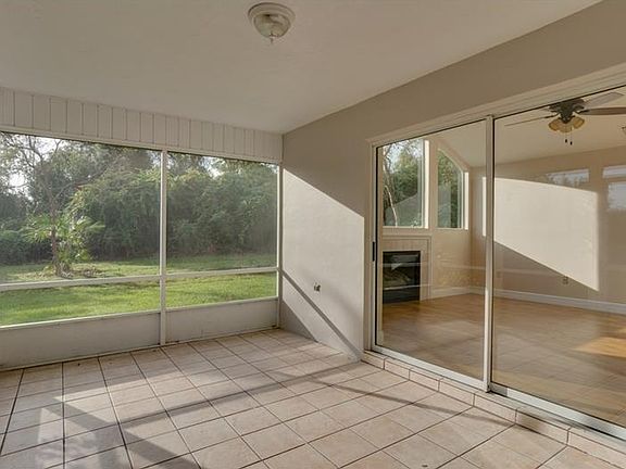 4th image of 1040 W Seagate Dr