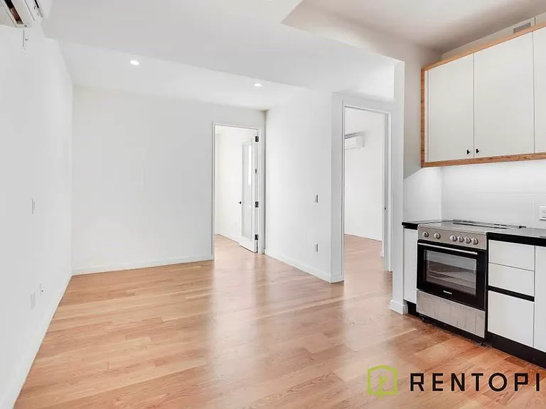 1875 Atlantic Ave #6F — Photo 1