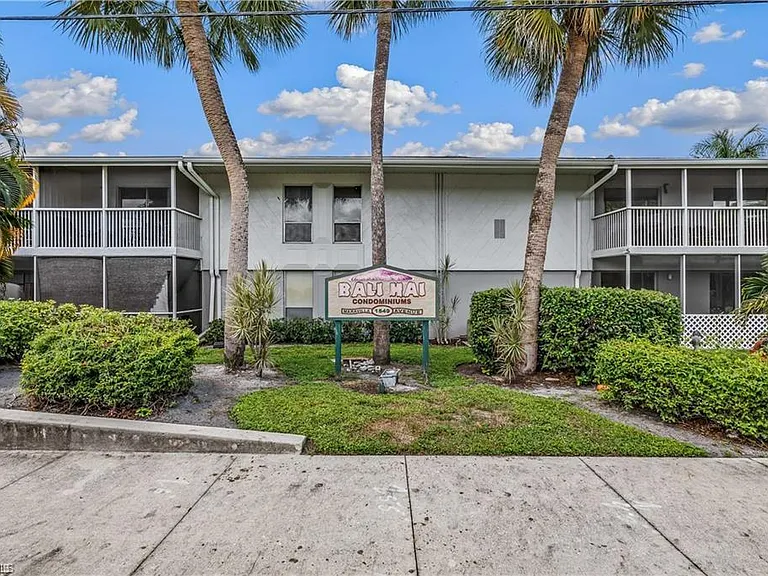 1849 Maravilla Ave #A8 — Photo 1