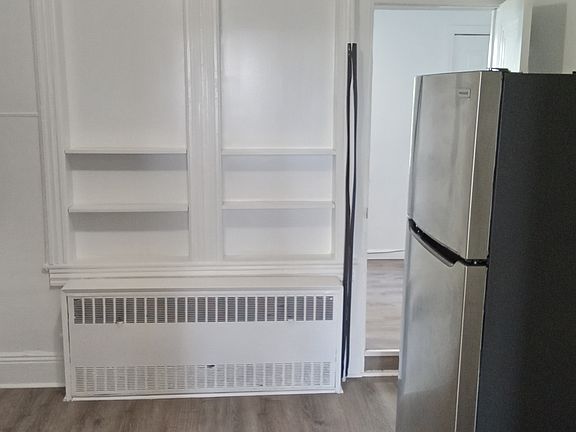 2nd image of 146 Linden St Floor 2