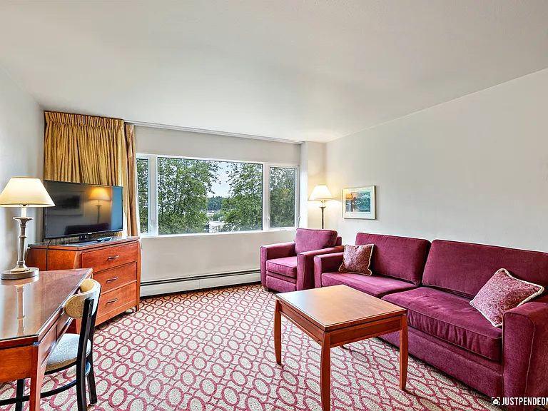 Anchorage Grand — Photo 25