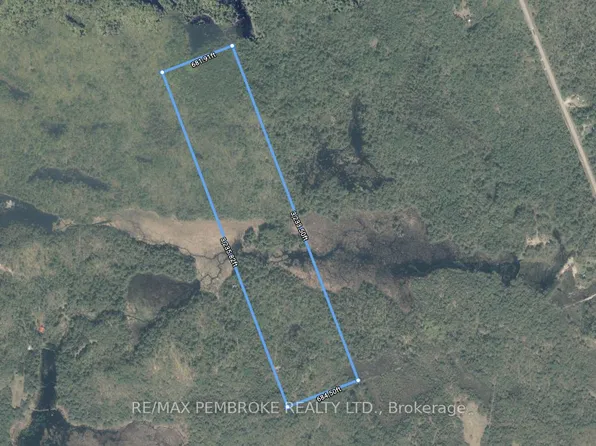 1678 Locksley Rd, Laurentian Valley, ON K8A 6W5