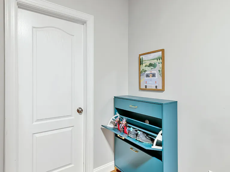 843 Swan Neck Ln — Photo 4