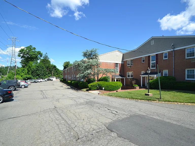 605 Grove St #C4 — Photo 25