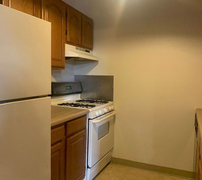 1st image of 1225 W North Ave APT 202