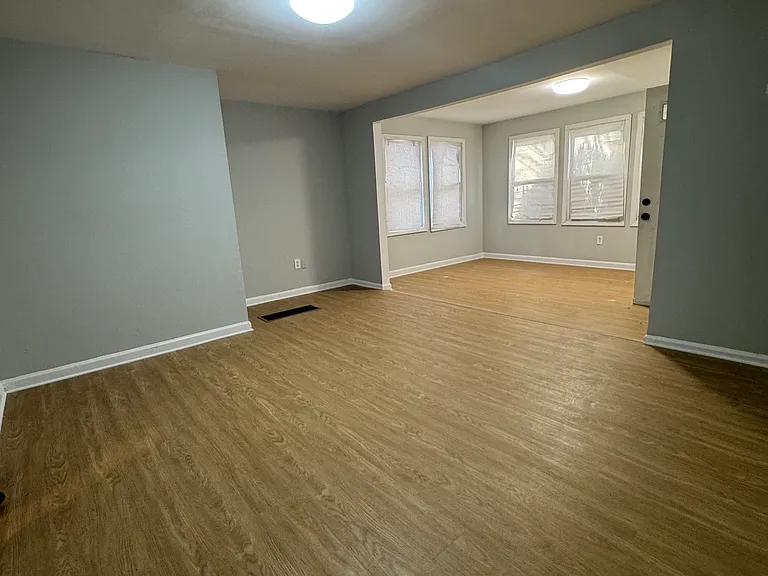 225 N Burgher Ave #1 — Photo 2