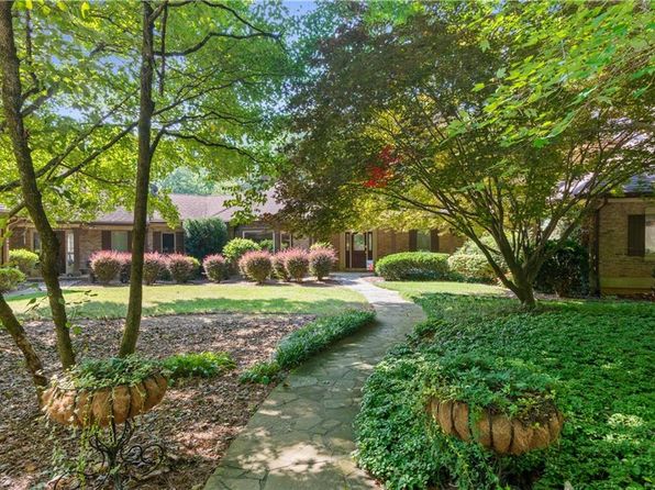 15905 Westbrook Rd, Milton, GA 30004
