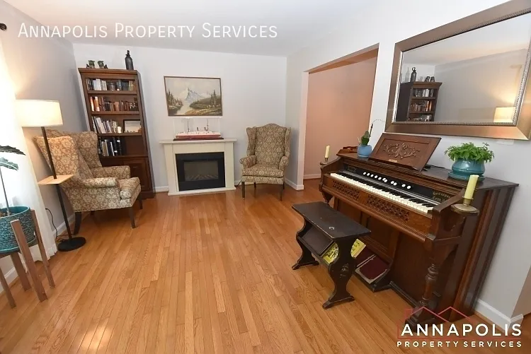 518 Bay Dale Ct — Photo 7