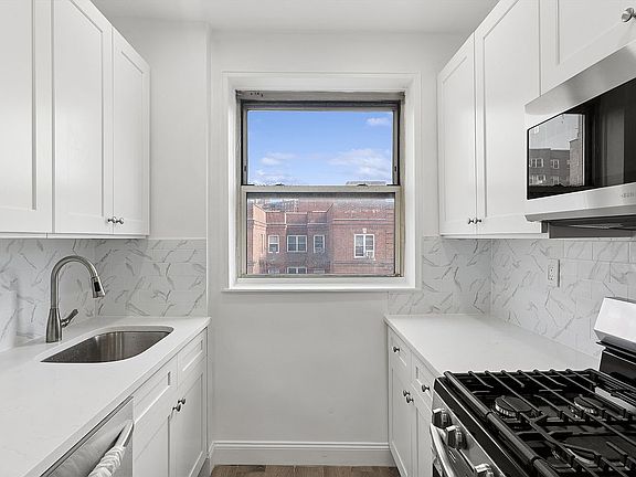 2nd image of 6861 Yellowstone Blvd APT 705