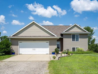 8885 Barry St, Zeeland, MI, 49464