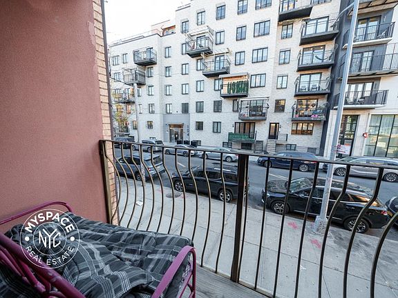 5th image of 99 Stockton St #2