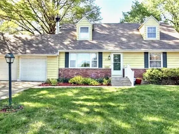 900 SW 6th St, Lees Summit, MO 64081