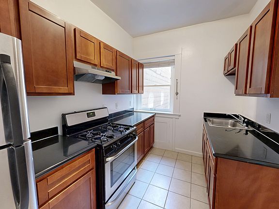 2nd image of 1050 Post St APT 18