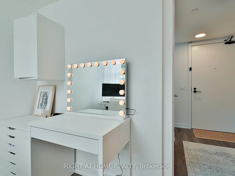 1612 Charles St #428 — Photo 17
