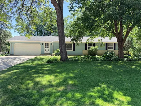 18501 W Michaels ROAD, New Berlin, WI 53146
