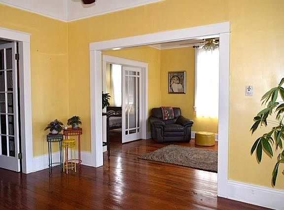 3rd image of 4533-35 Lasalle St