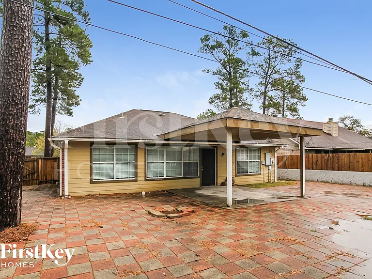 23015 Banquo Dr — Photo 14