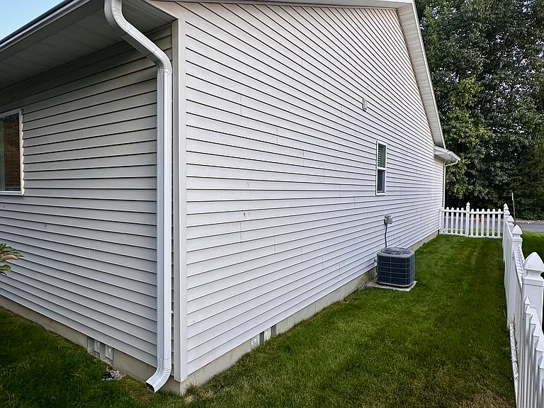 414 Louis Ln — Photo 28