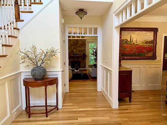 3rd image of 17 Saddle Ln
