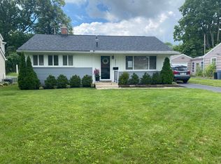 2221 Nottingham Rd, Upper Arlington, OH 43221