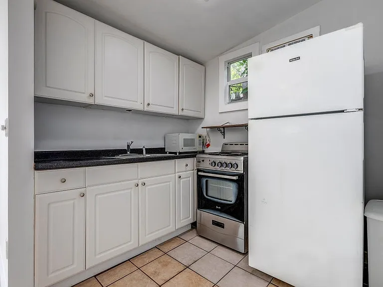 1318 Duncan St #3 — Photo 10