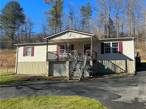 11505 Rockwood Ln, Pound, VA 24279