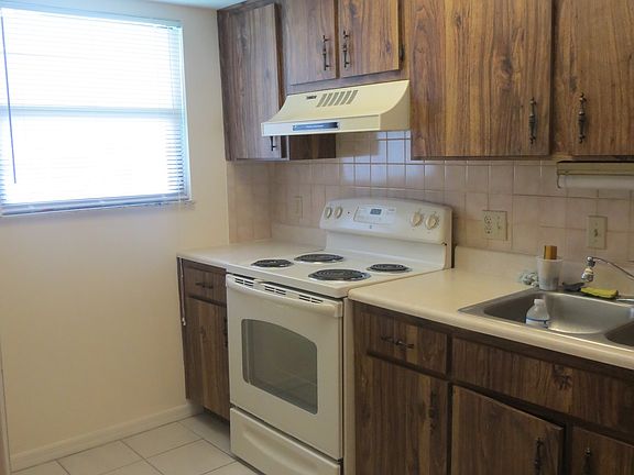 5th image of 1749 S Highland Ave APT B5