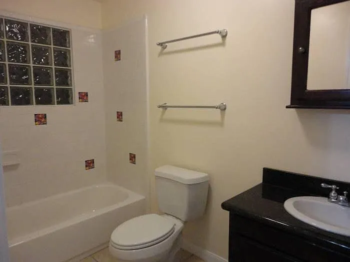 1 bed, 150 sqft, $750 — Photo 3