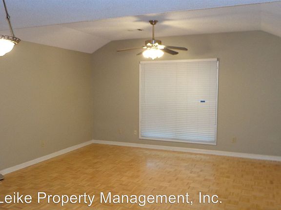 3rd image of 237 Looney Ave