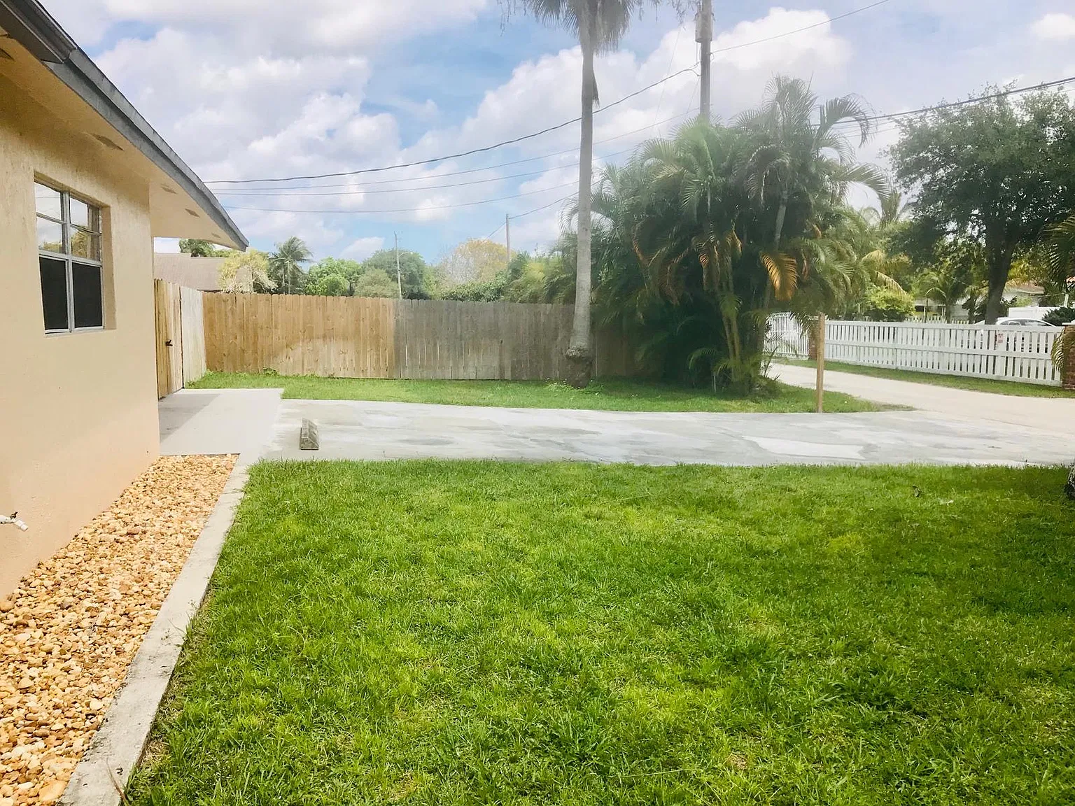 2 bed, 2200 sqft, $2,600 — Photo 4