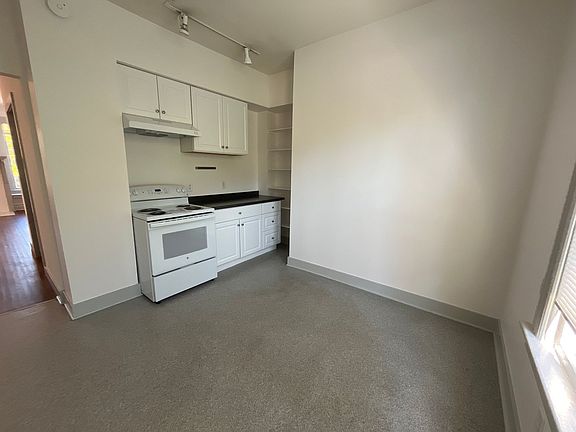 3rd image of 511 E Chestnut St APT 101
