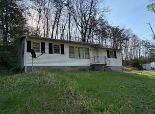 119 Radio Station Ln, Berkeley Springs, WV 25411