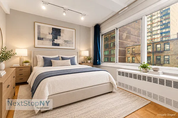 Bedroom, photo 1
