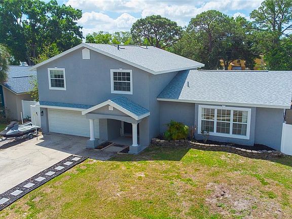 2nd image of 7018 Oakview Cir