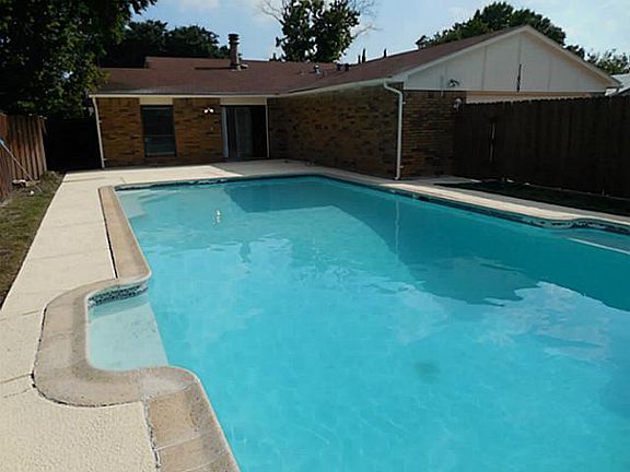 4th image of 11609 Lochlynn Cir