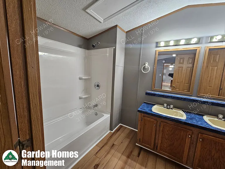 442 Tulip Dr — Photo 4