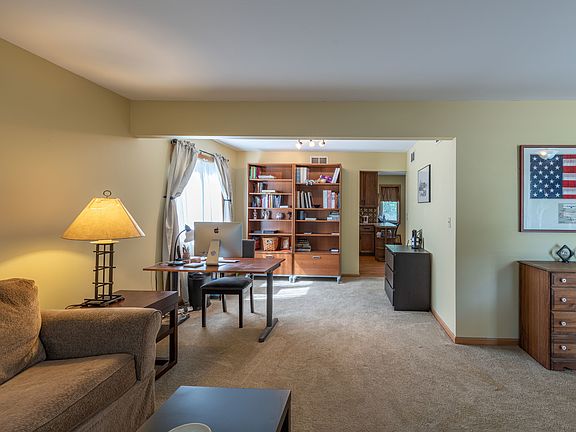 4th image of 411 Fawn Dr