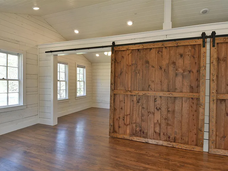 4875 Main St #TINY — Photo 27