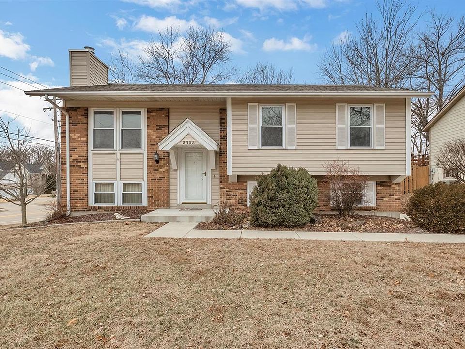 Front Elevation with Rear Entry Two Car Garage