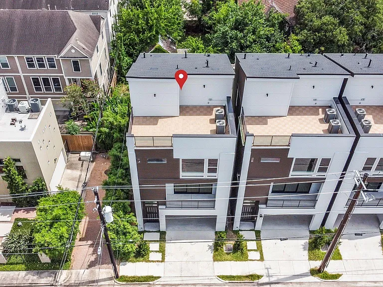 225 Willard St — Photo 3