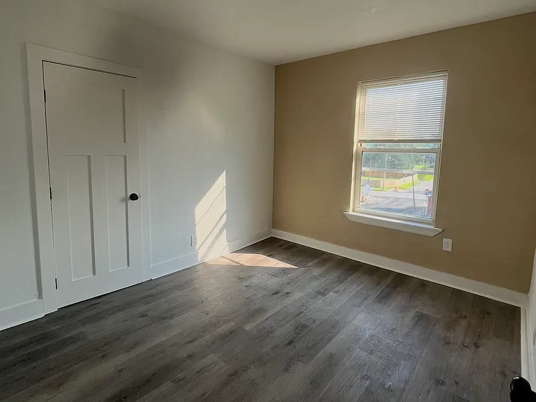 934 Catherine St #3S — Photo 8