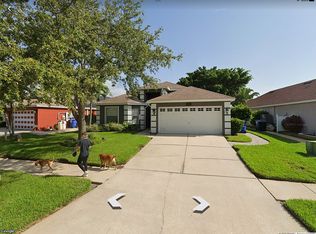675 Addison Dr NE, Saint Petersburg, FL 33716