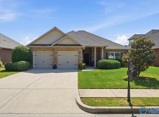 104 Somerset Park Dr, Huntsville, AL 35811