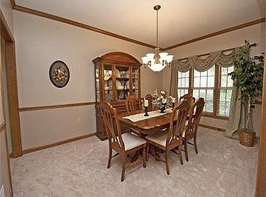 4th image of 174 Oakview Dr