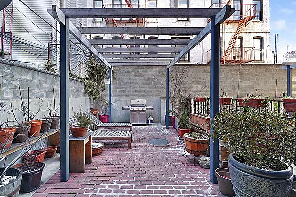 Sold by Douglas Elliman | media 10